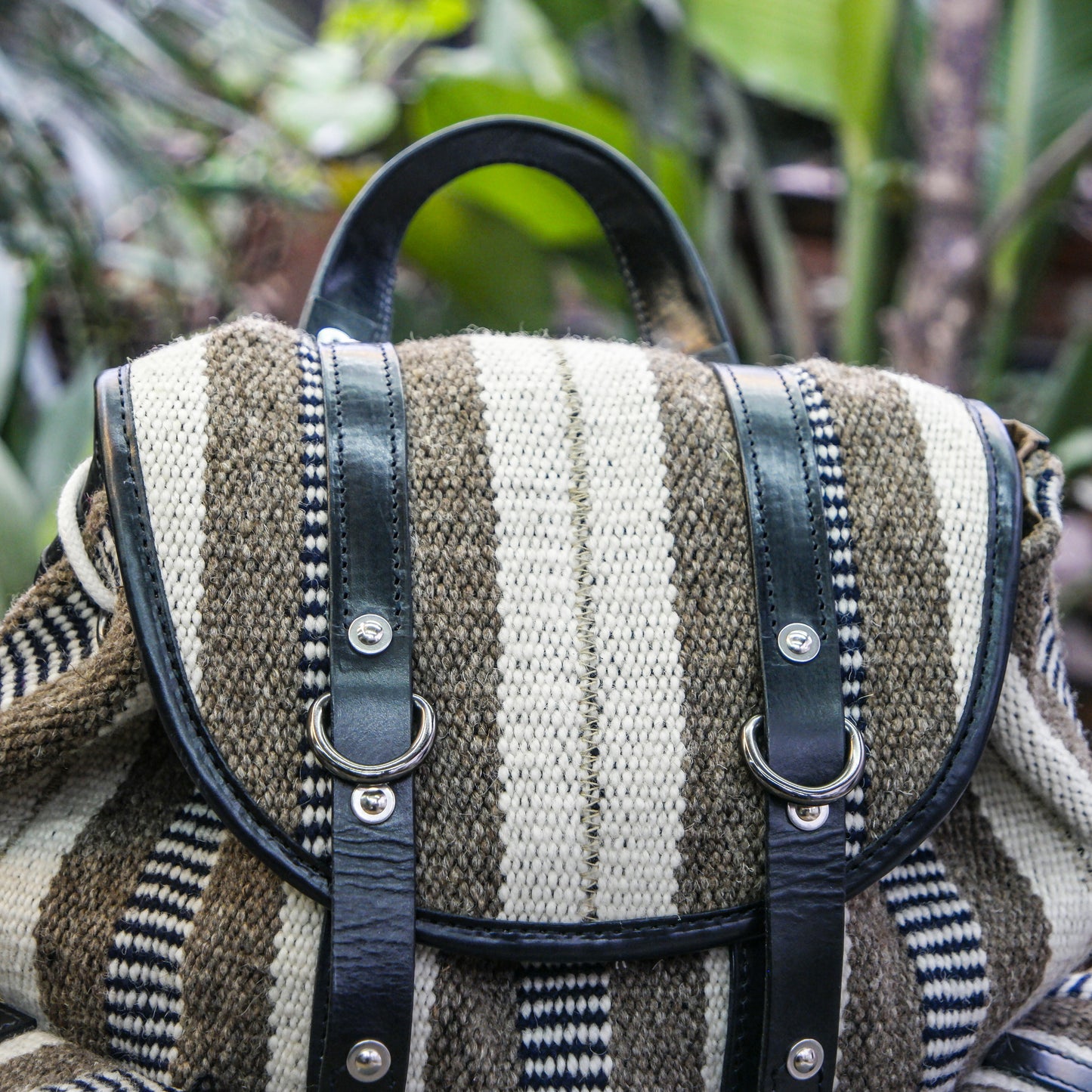 Handmade 18L yak velvet backpack made of vegetable tanned cowhide