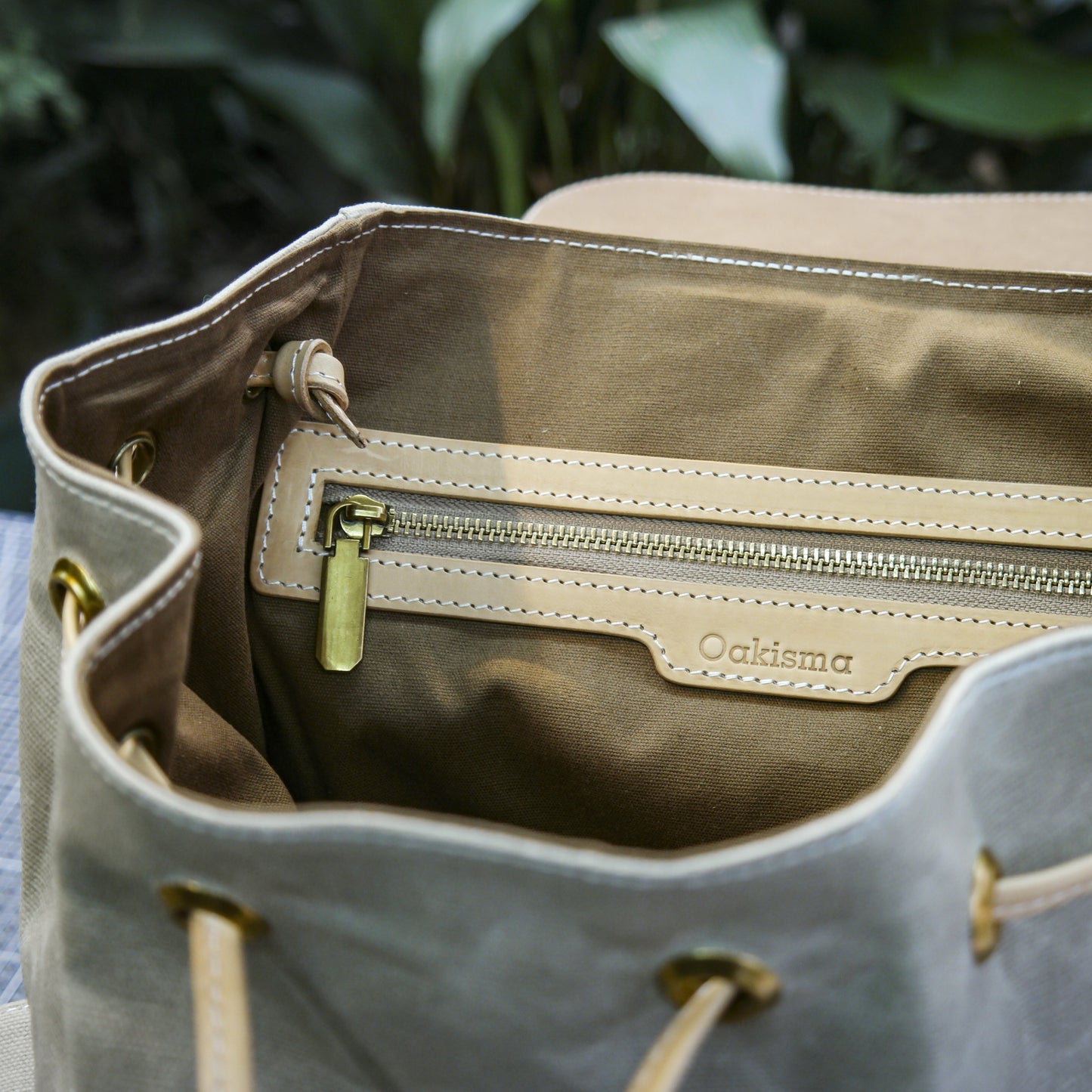 Oil wax canvas backpack, commuting backpack, casual fashion backpack