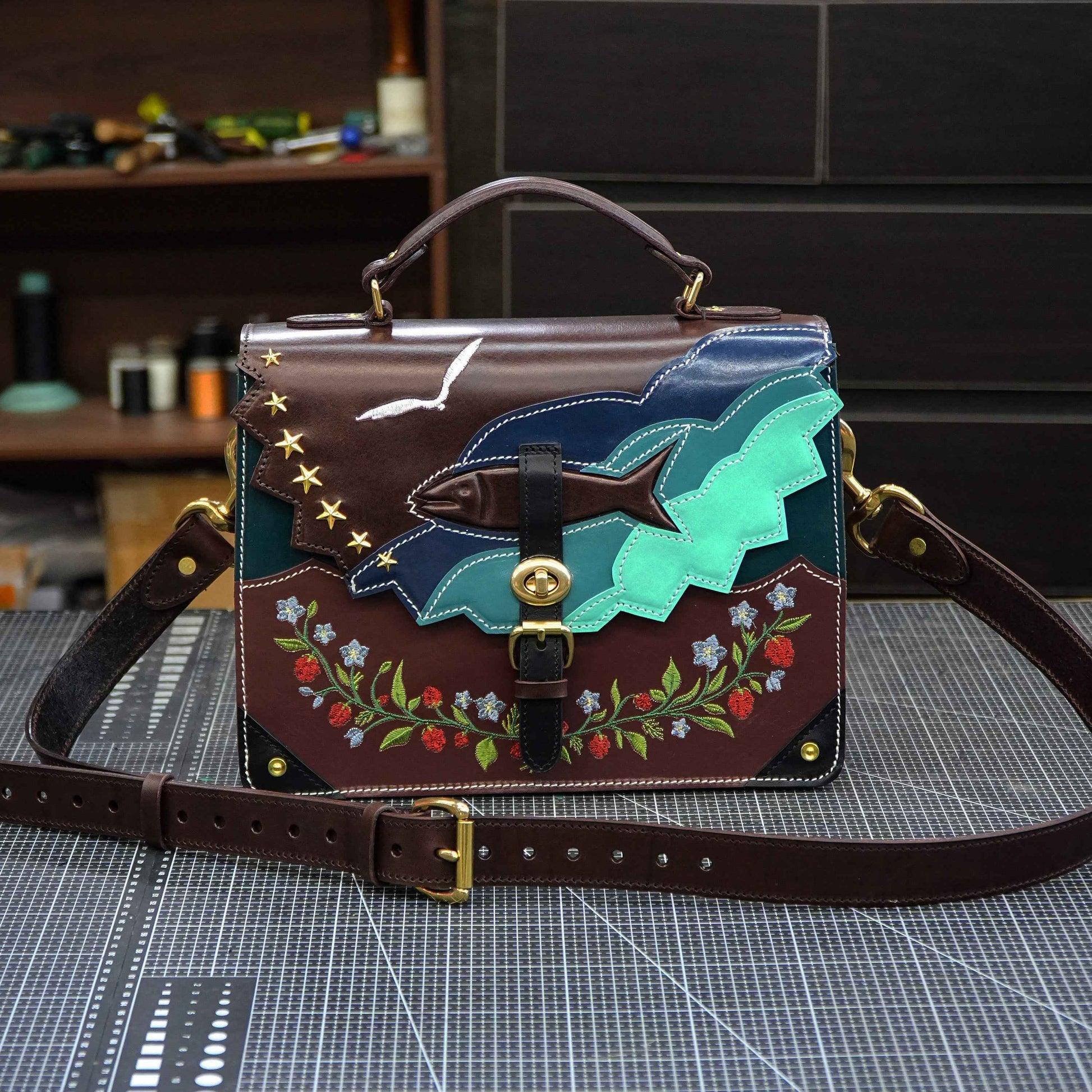 AI designed creative cowhide handbag with one shoulder and crossbody design