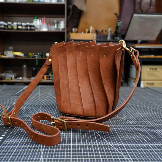 Vegetable Tanned Leather Bucket Bag NV-3 | Custom Engraving | Oakisma