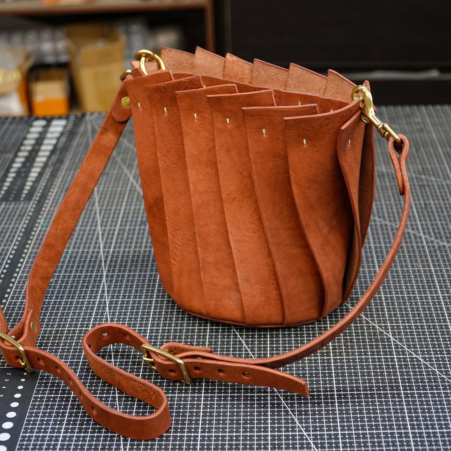 Vegetable Tanned Leather Bucket Bag NV-3 | Custom Engraving | Oakisma