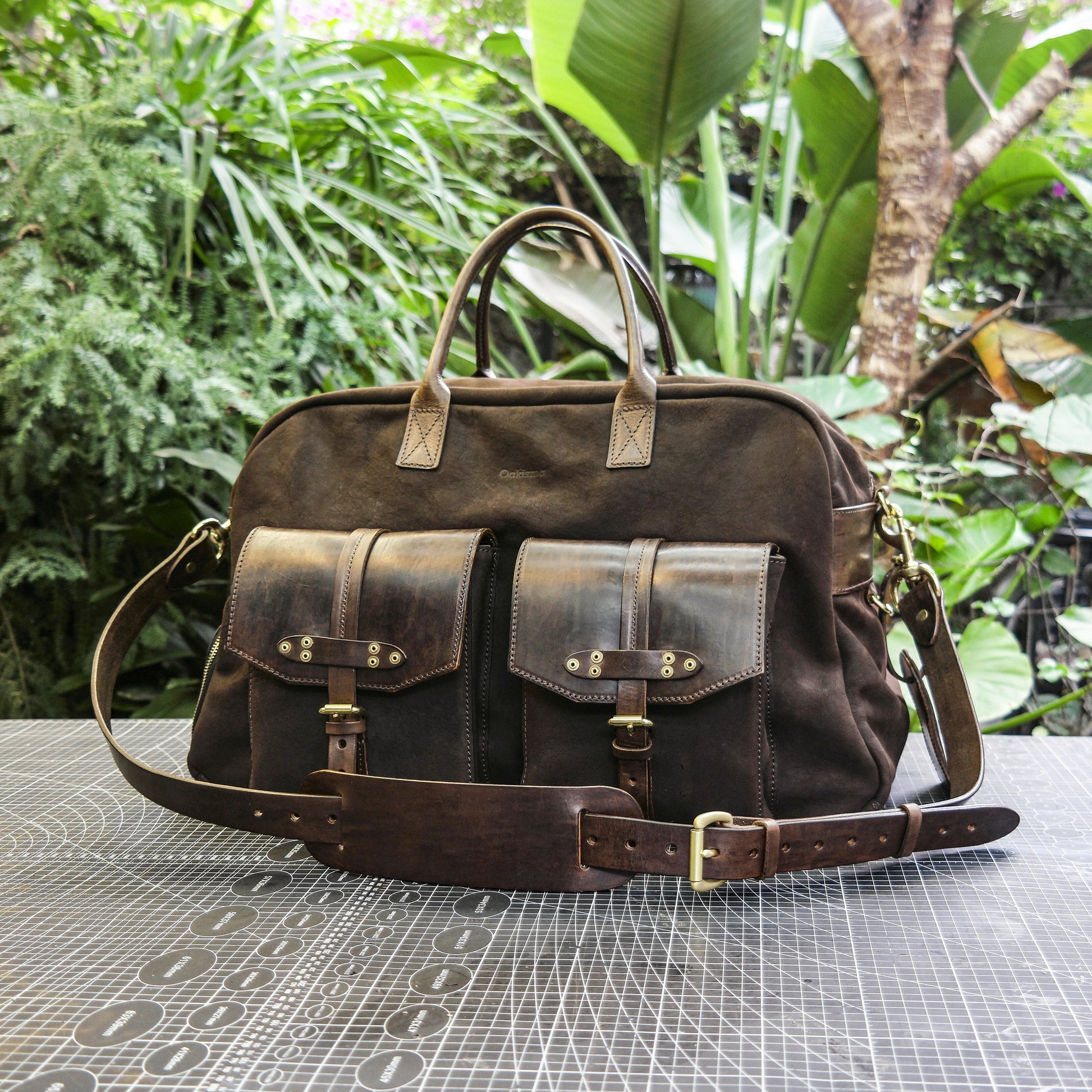 Luggage bag/travel bag - a portable travel bag handmade from cowhide,A suit bag,Suit storage travel bag,Leather bag for suit,Canvas suit storage bag,Fitness bag