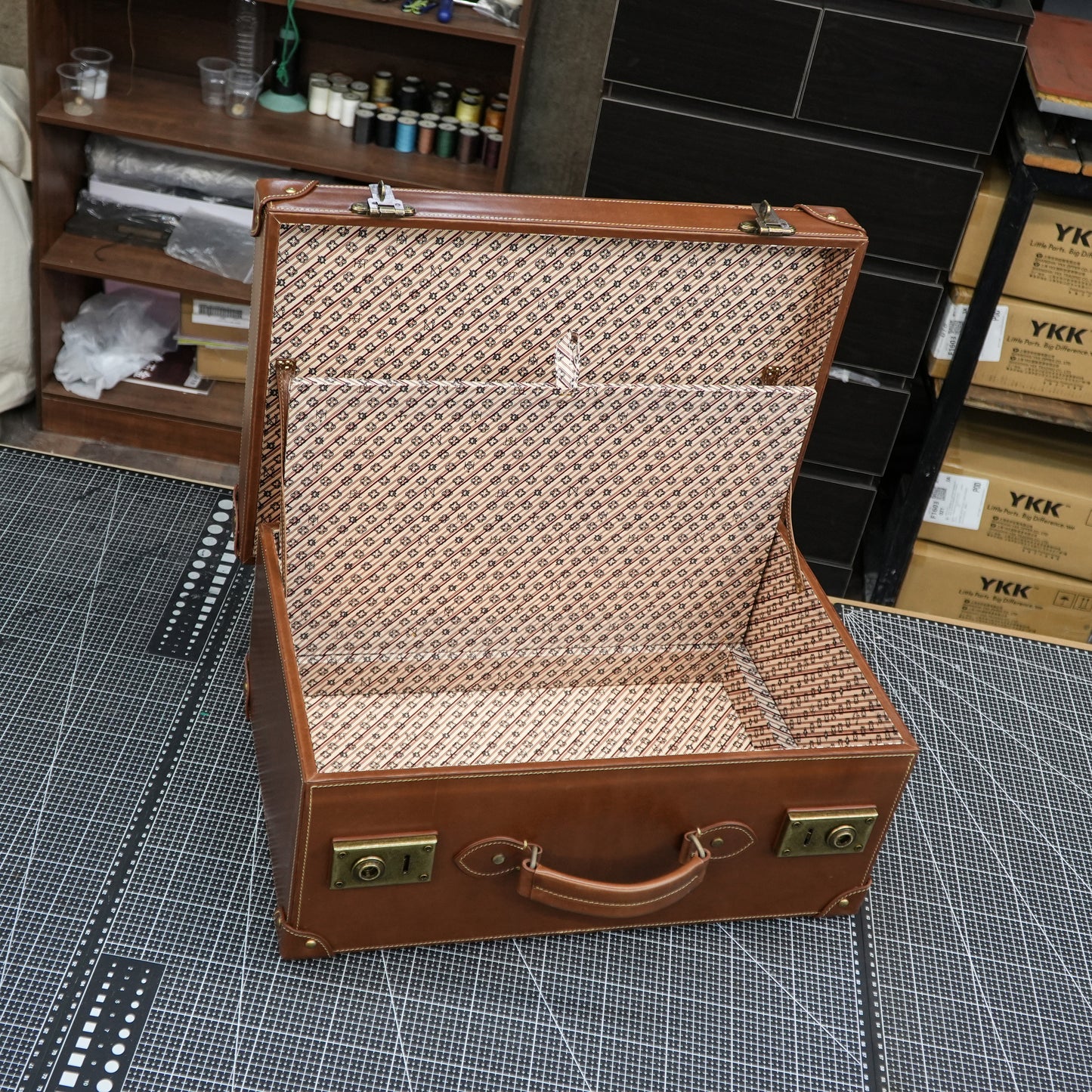 【Suitcase Pattern】 Vintage cowhide suitcase pattern/Cowhide travel storage box pattern