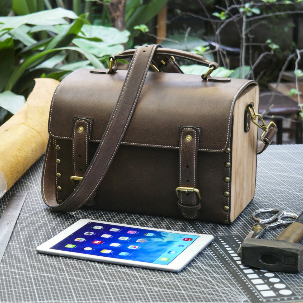 Handheld crossbody bag made of rubber wood and cowhide leather/Rubber