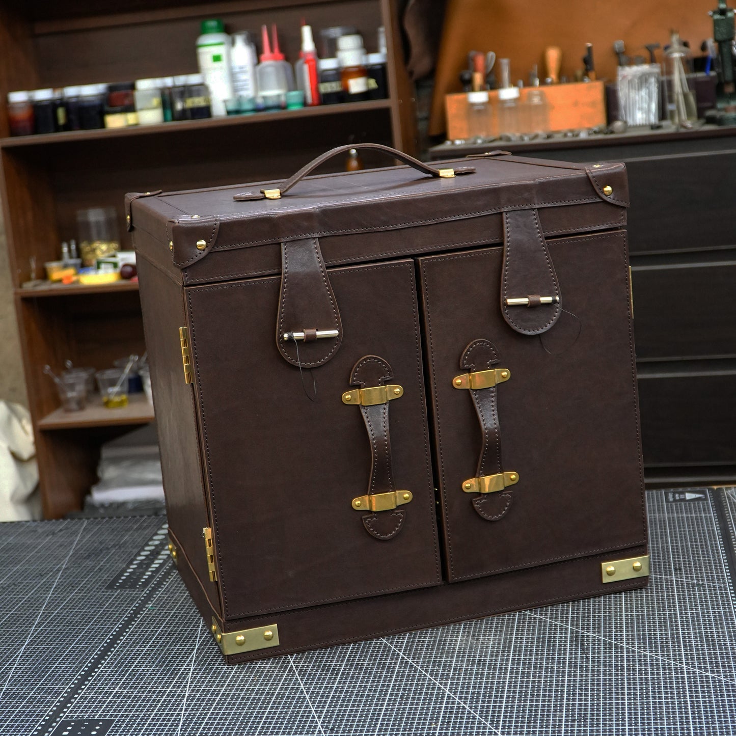 【Suitcase Pattern】 Handheld wine box made of solid wood and cowhide (wine box/wine and cup storage box) pattern