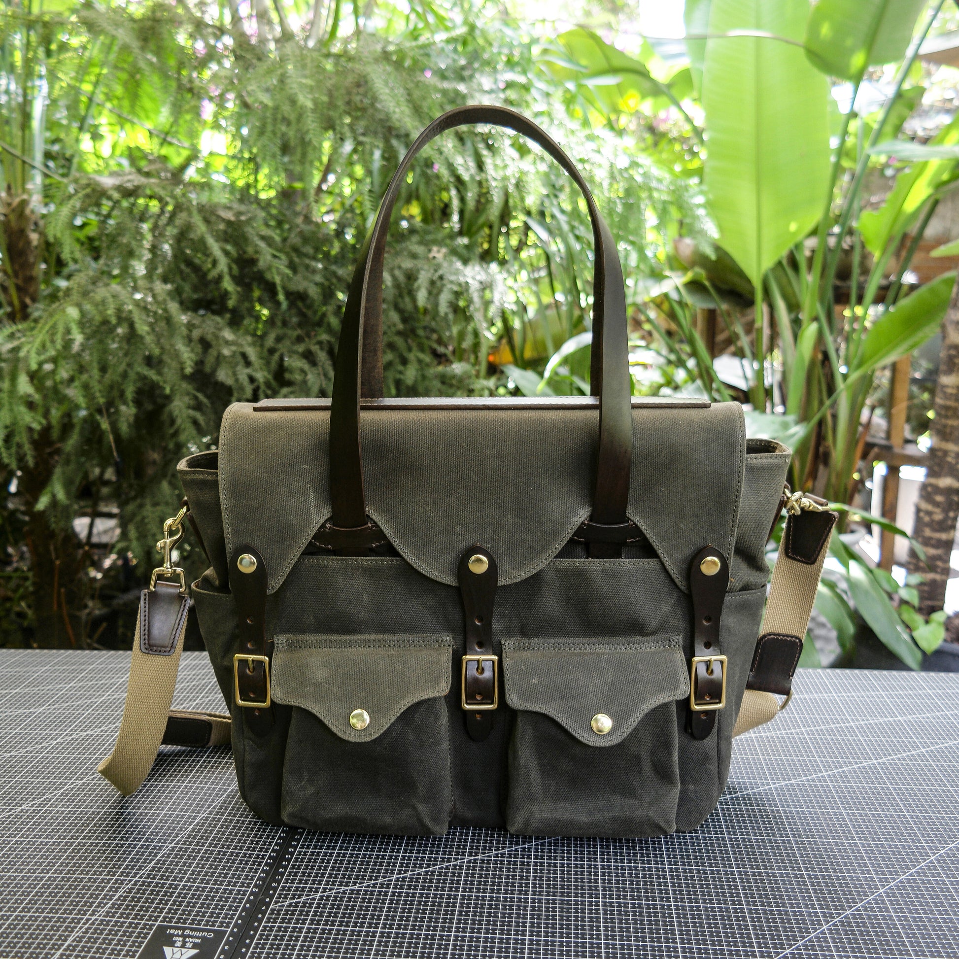 Oil wax canvas handbag/single shoulder crossbody bag