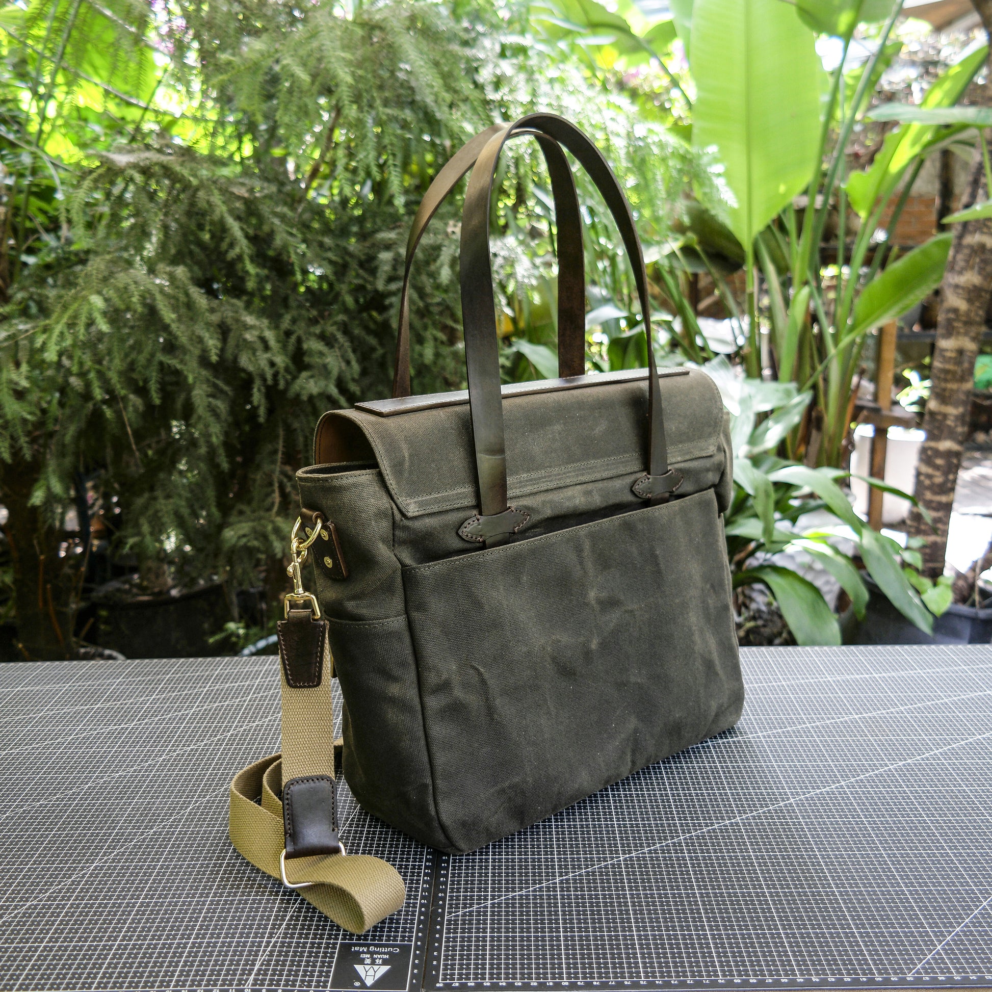 Oil wax canvas handbag/single shoulder crossbody bag