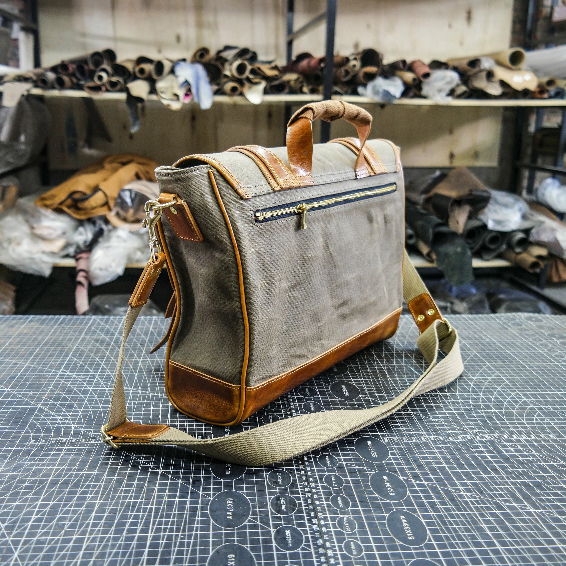 【PDF Pattern】 Cowhide oiled wax canvas shoulder bag/Crossbody bag/Canvas hand-held briefcase/shoulder bag pattern/crossbodybag pattern/briefcase pattern/messengerbag pattern/canvasbag pattern