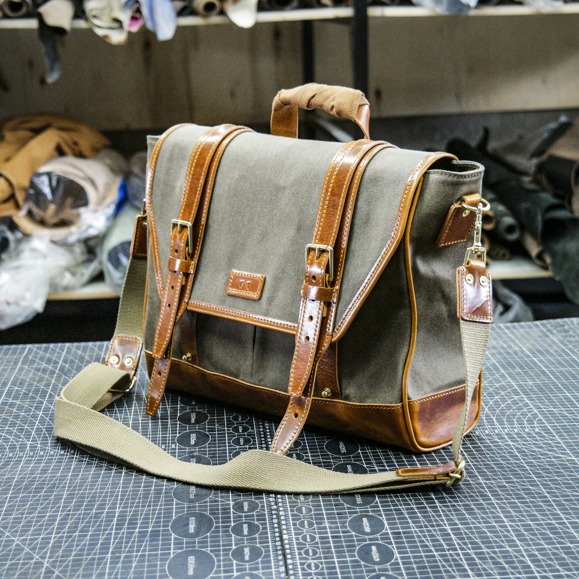 【PDF Pattern】 Cowhide oiled wax canvas shoulder bag/Crossbody bag/Canvas hand-held briefcase/shoulder bag pattern/crossbodybag pattern/briefcase pattern/messengerbag pattern/canvasbag pattern