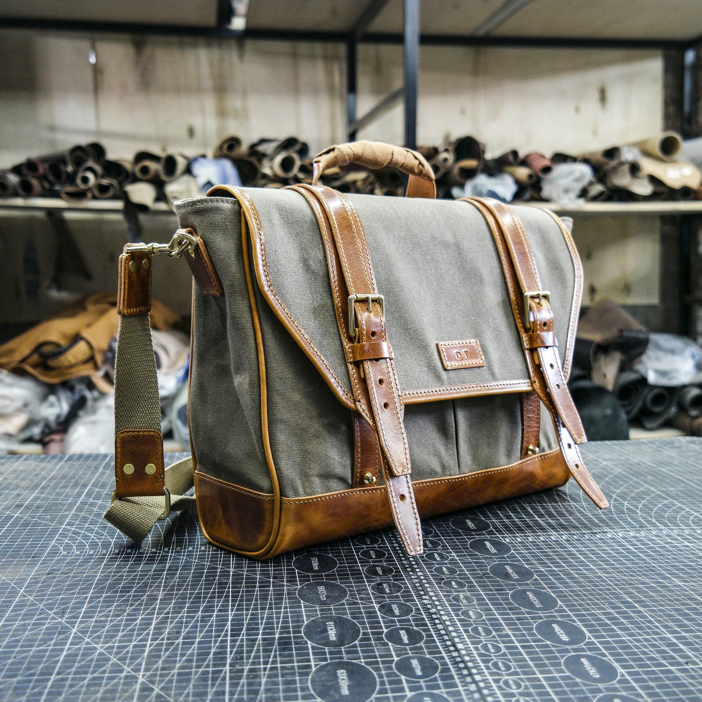 【PDF Pattern】 Cowhide oiled wax canvas shoulder bag/Crossbody bag/Canvas hand-held briefcase/shoulder bag pattern/crossbodybag pattern/briefcase pattern/messengerbag pattern/canvasbag pattern