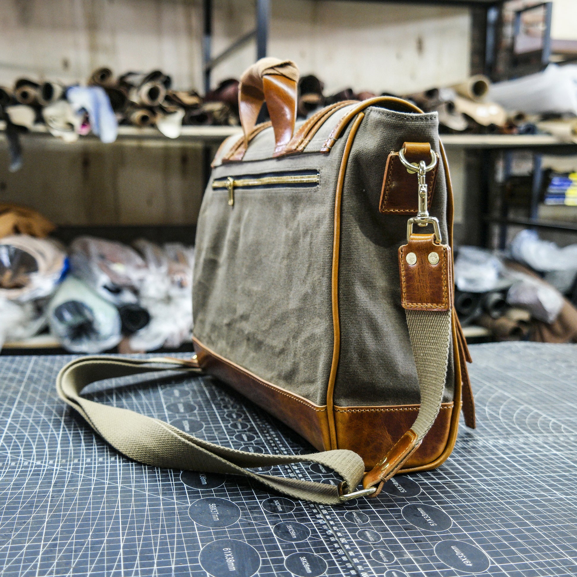 【PDF Pattern】 Cowhide oiled wax canvas shoulder bag/Crossbody bag/Canvas hand-held briefcase/shoulder bag pattern/crossbodybag pattern/briefcase pattern/messengerbag pattern/canvasbag pattern