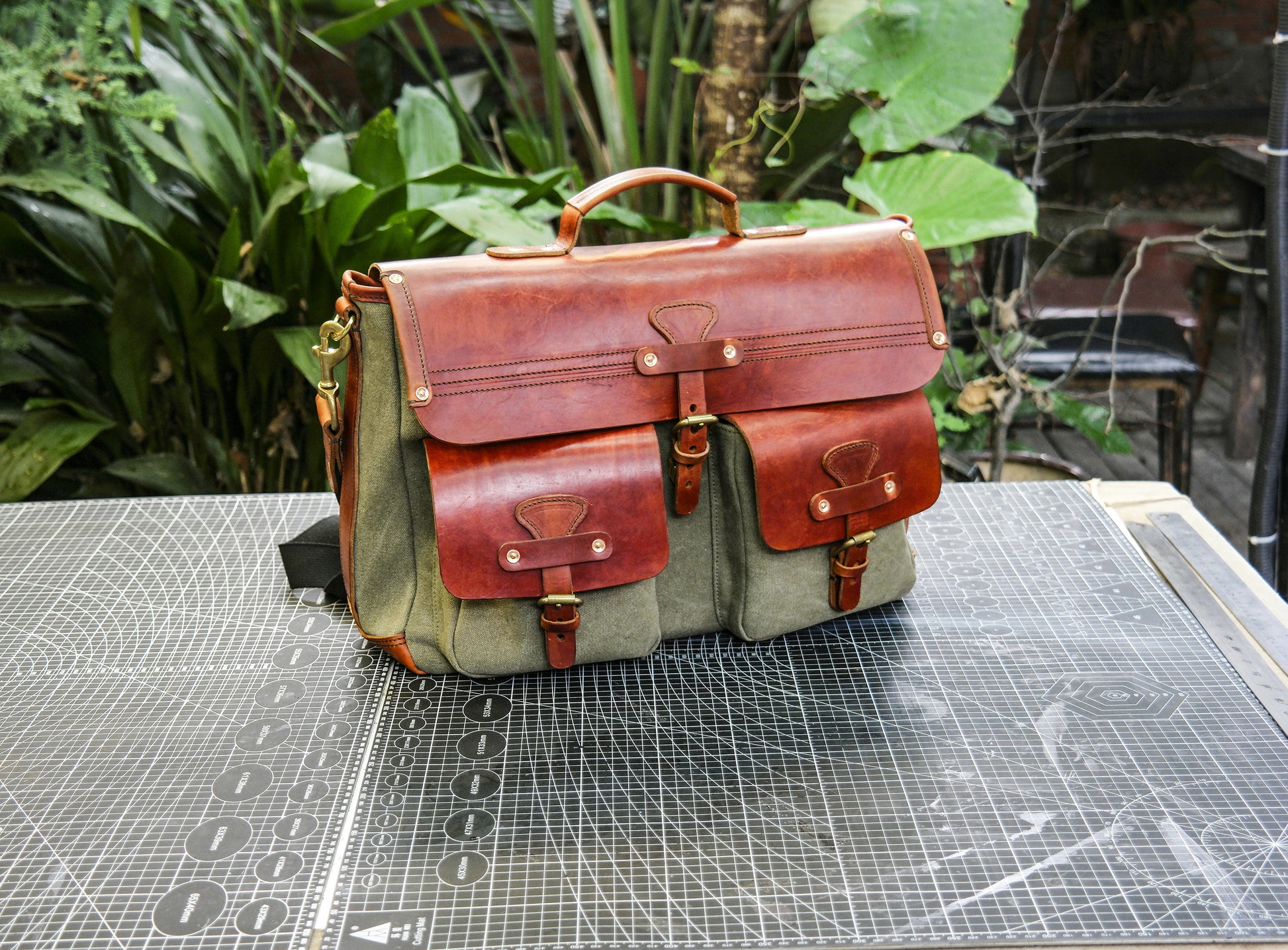 Hand dyed vegetable tanned cowhide canvas messenger bag, crossbody bag, vintage bag