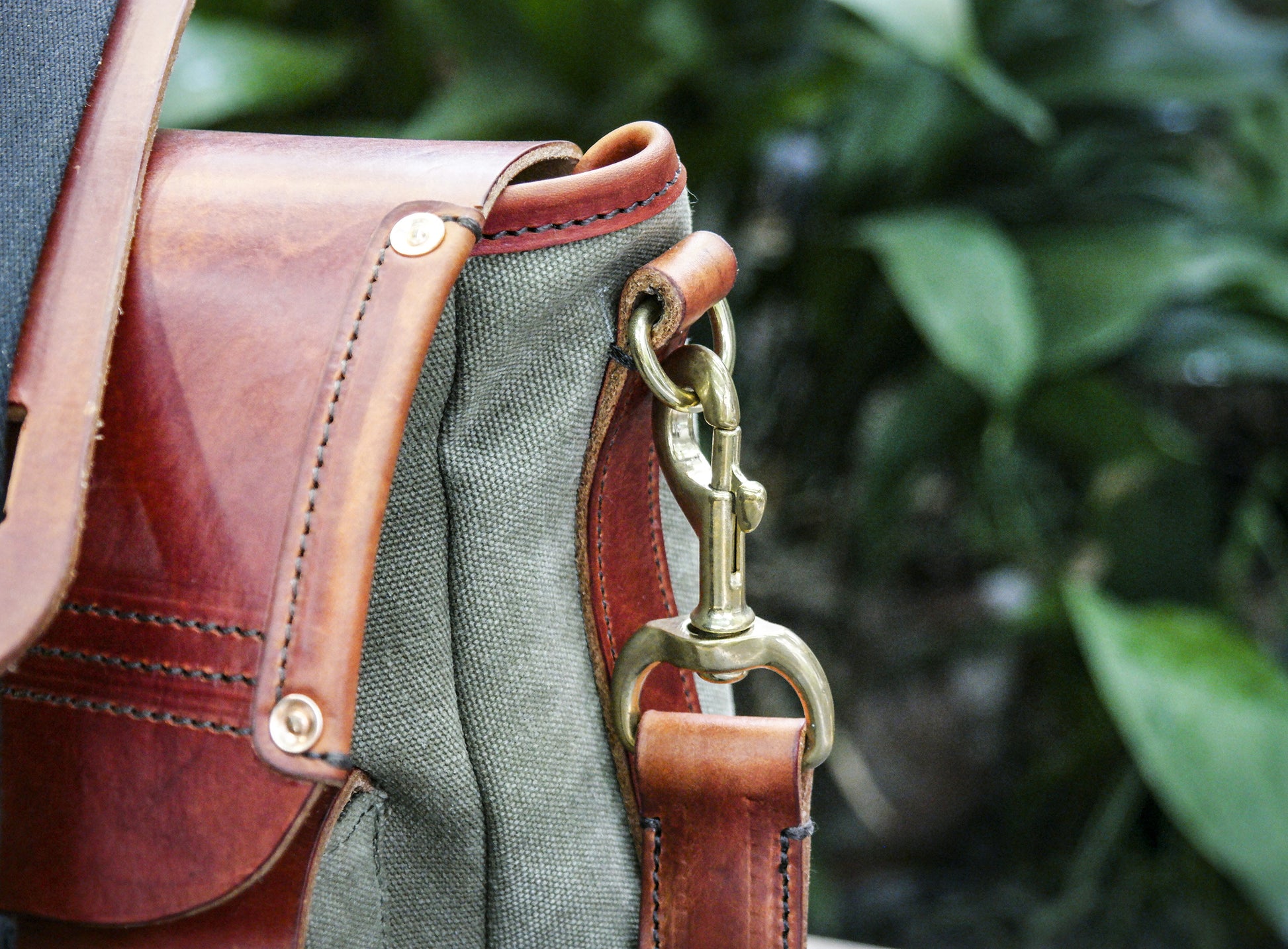 Hand dyed vegetable tanned cowhide canvas messenger bag, crossbody bag, vintage bag