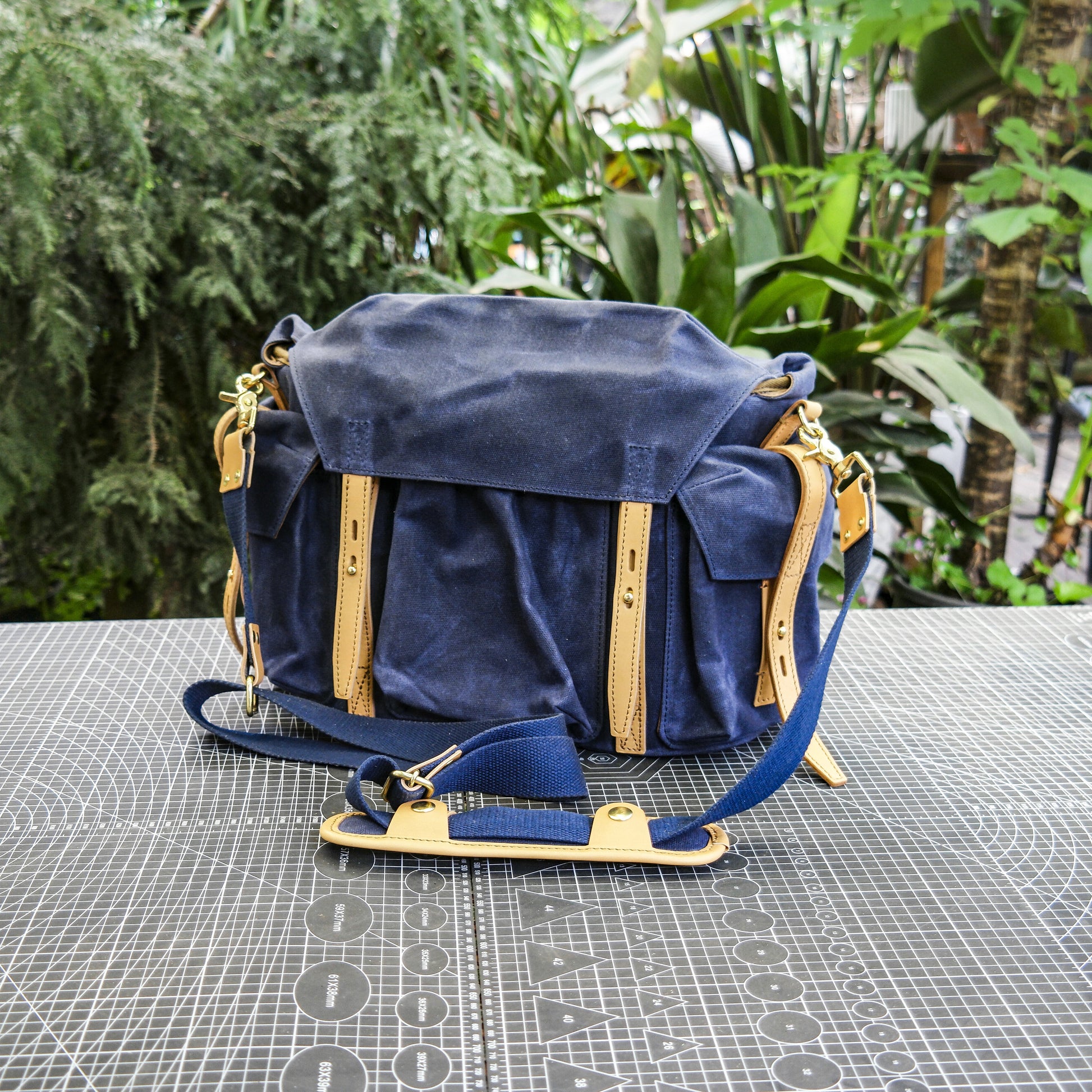 【PDF Pattern】Deep blue shoulder bag pattern/crossbody bag pattern/camera bag pattern/messenger bag pattern