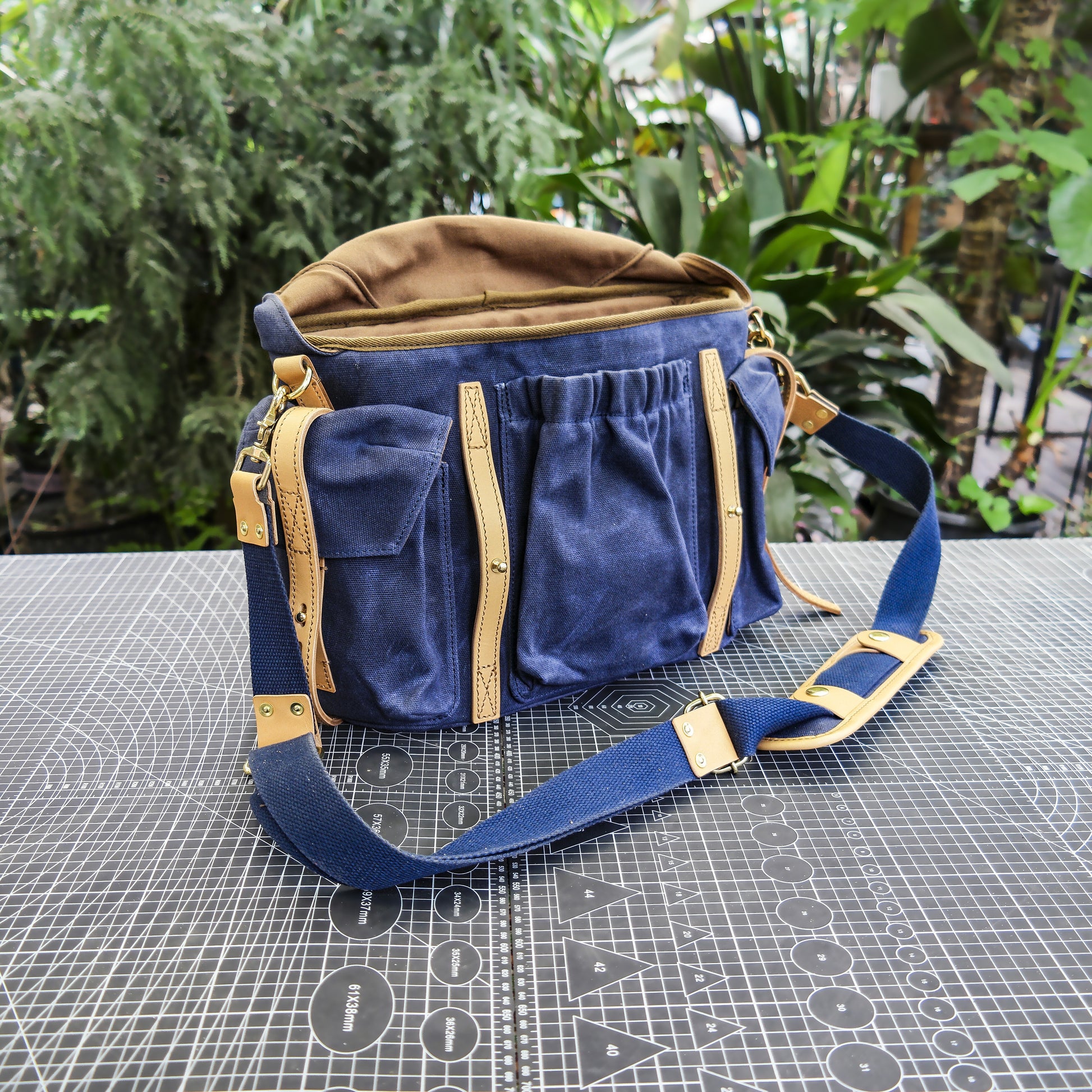 【PDF Pattern】Deep blue shoulder bag pattern/crossbody bag pattern/camera bag pattern/messenger bag pattern
