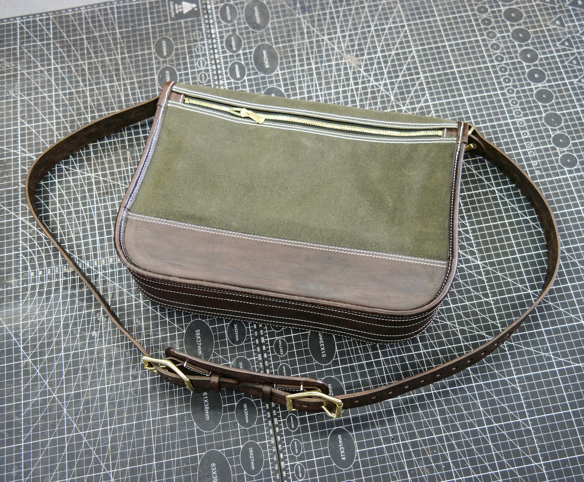 【PDF Pattern】Vintage classic canvas cowhide messenger bag/shoulder bag pattern/crossbody bag pattern/camera bag pattern/messenger bag pattern