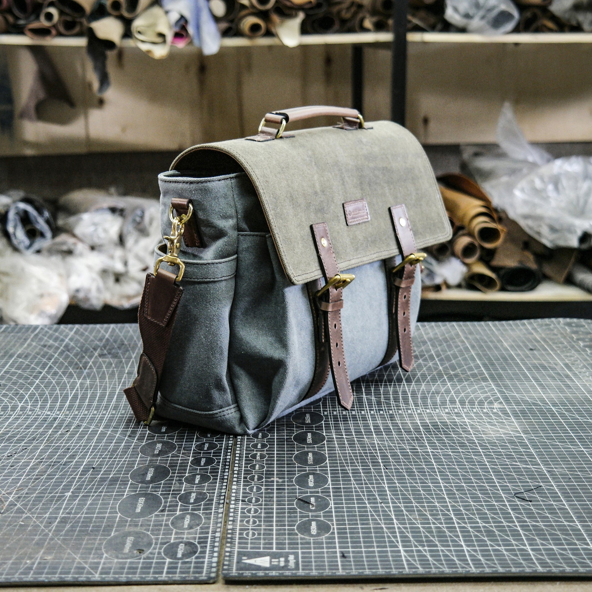 【PDF Pattern】Handmade waxed canvas shoulder crossbody bag/canvas hand-held briefcase/shoulder bag pattern/crossbodybag pattern/briefcase pattern/messengerbag pattern/canvasbag pattern