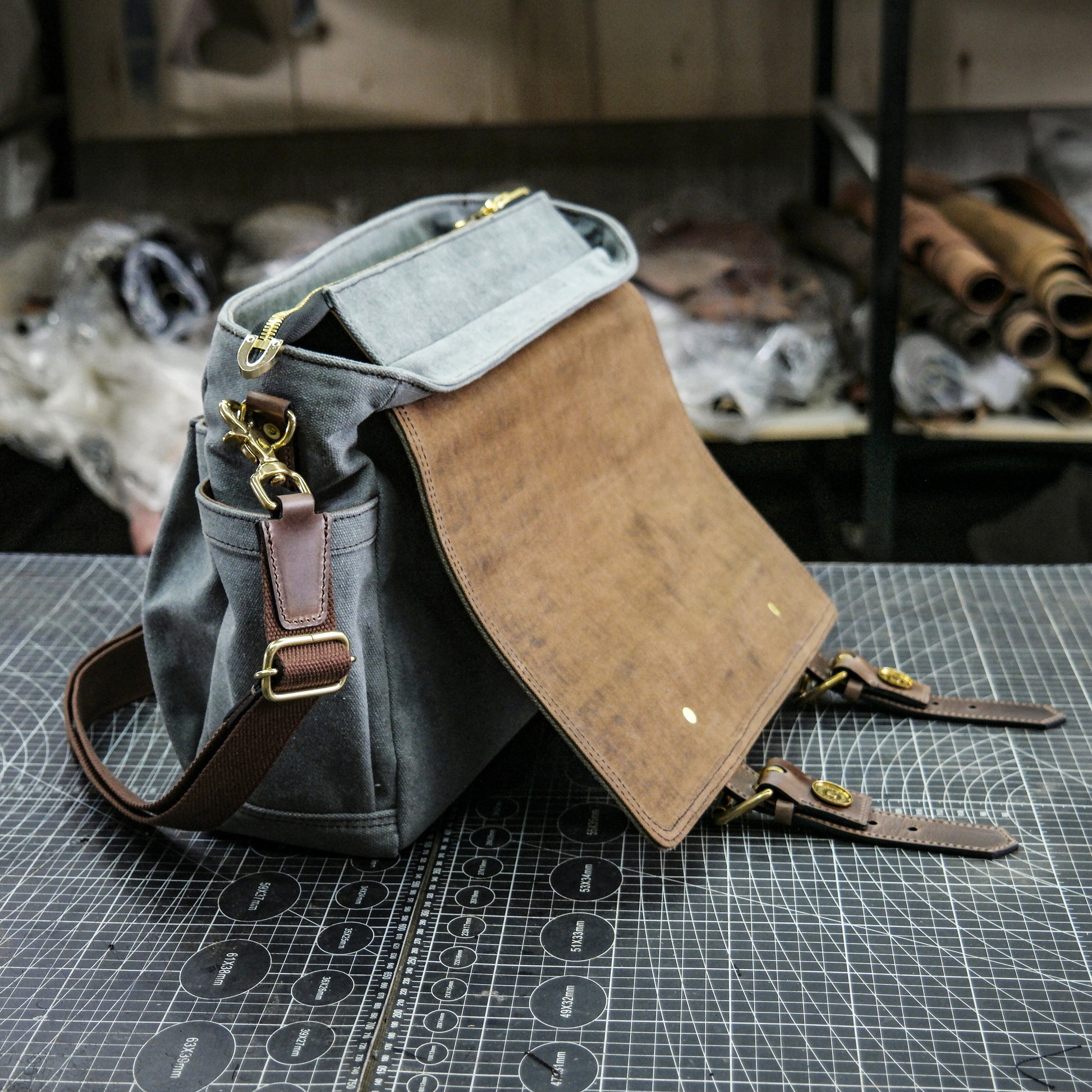 【PDF Pattern】Handmade waxed canvas shoulder crossbody bag/canvas hand-held briefcase/shoulder bag pattern/crossbodybag pattern/briefcase pattern/messengerbag pattern/canvasbag pattern