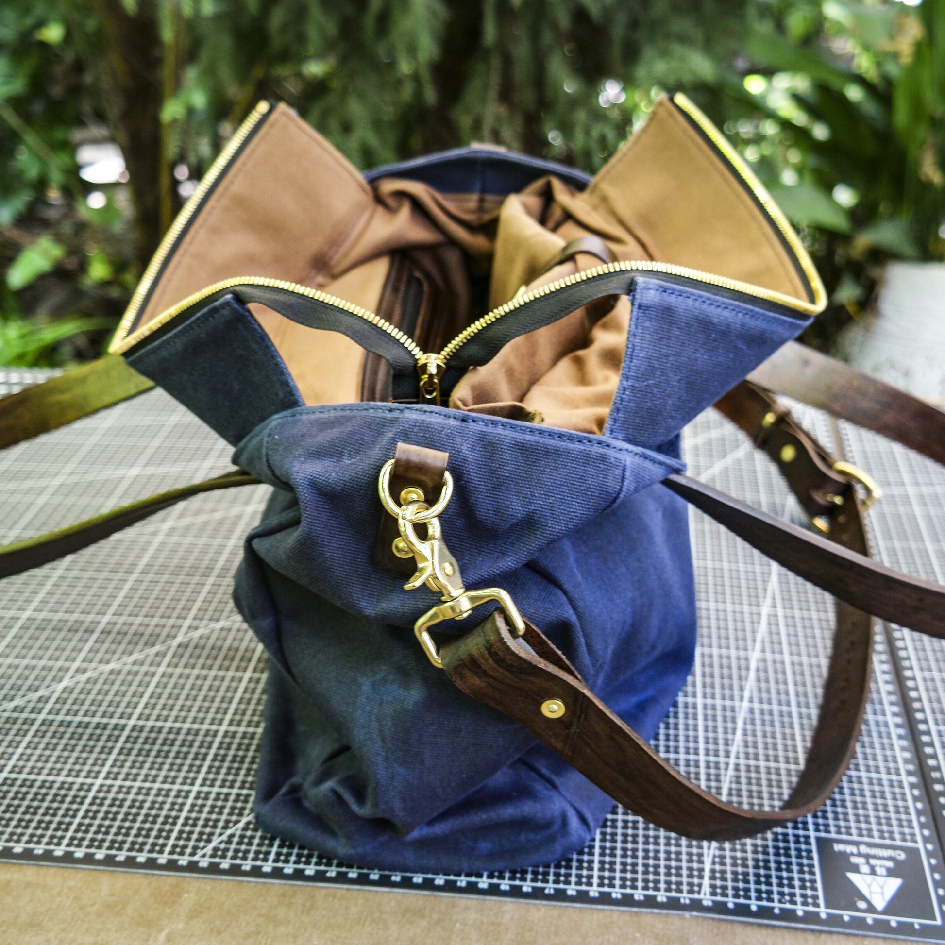 【PDF Pattern】deep blue oil wax canvas tote bag/single shoulder crossbody bag/Tote bag pattern