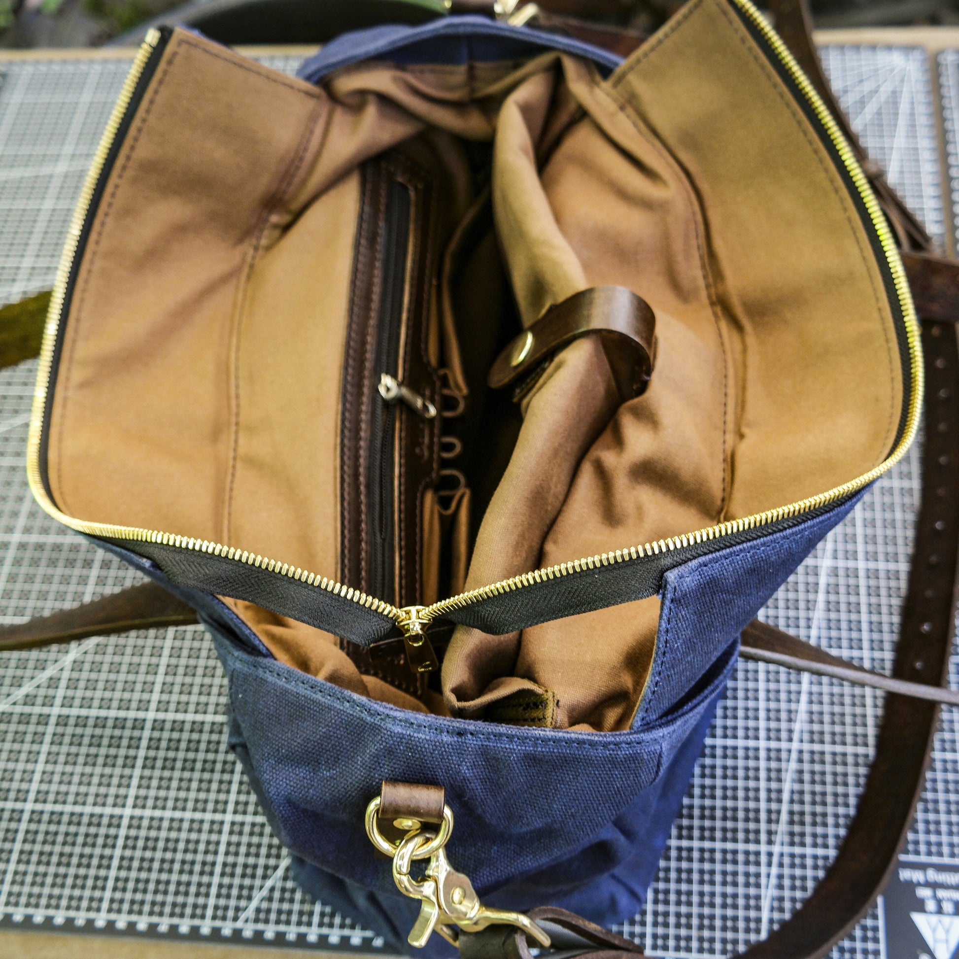 【PDF Pattern】deep blue oil wax canvas tote bag/single shoulder crossbody bag/Tote bag pattern