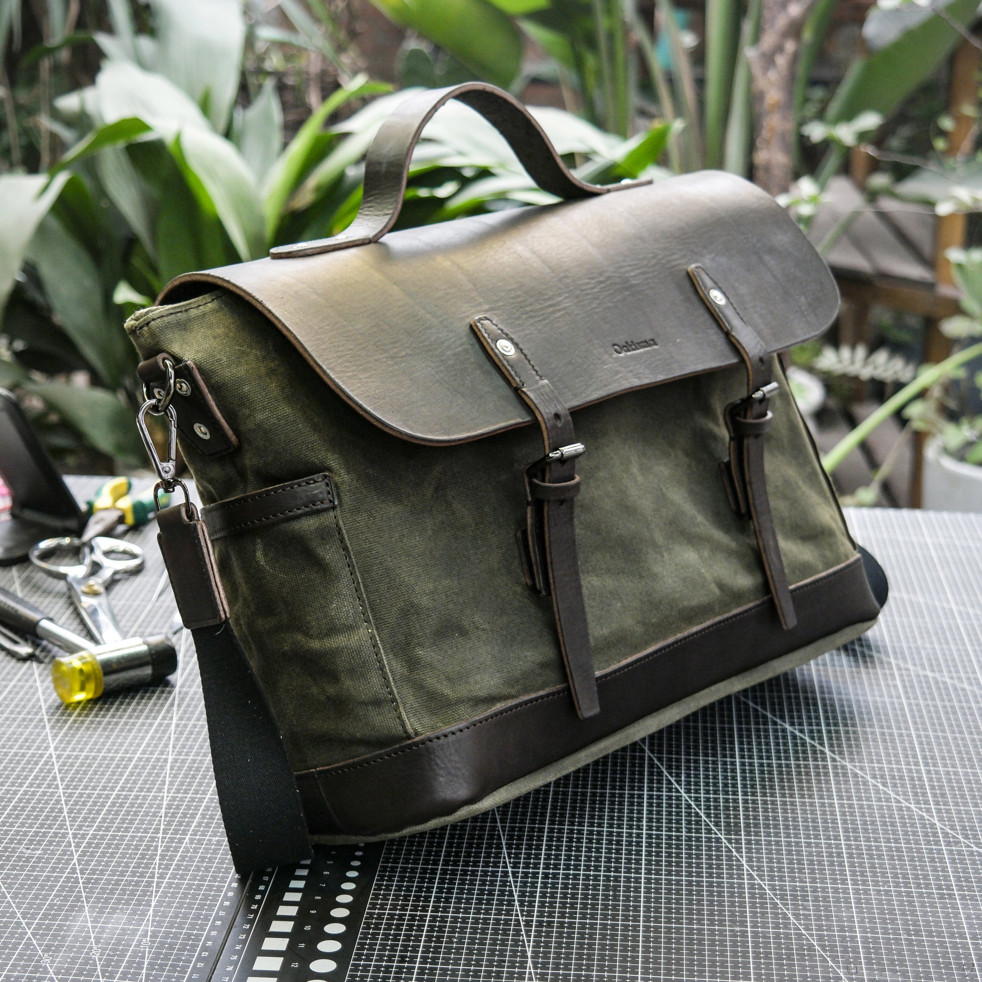 Crazy horse cowhide and waxed canvas handbag, messenger bag, vintage bag