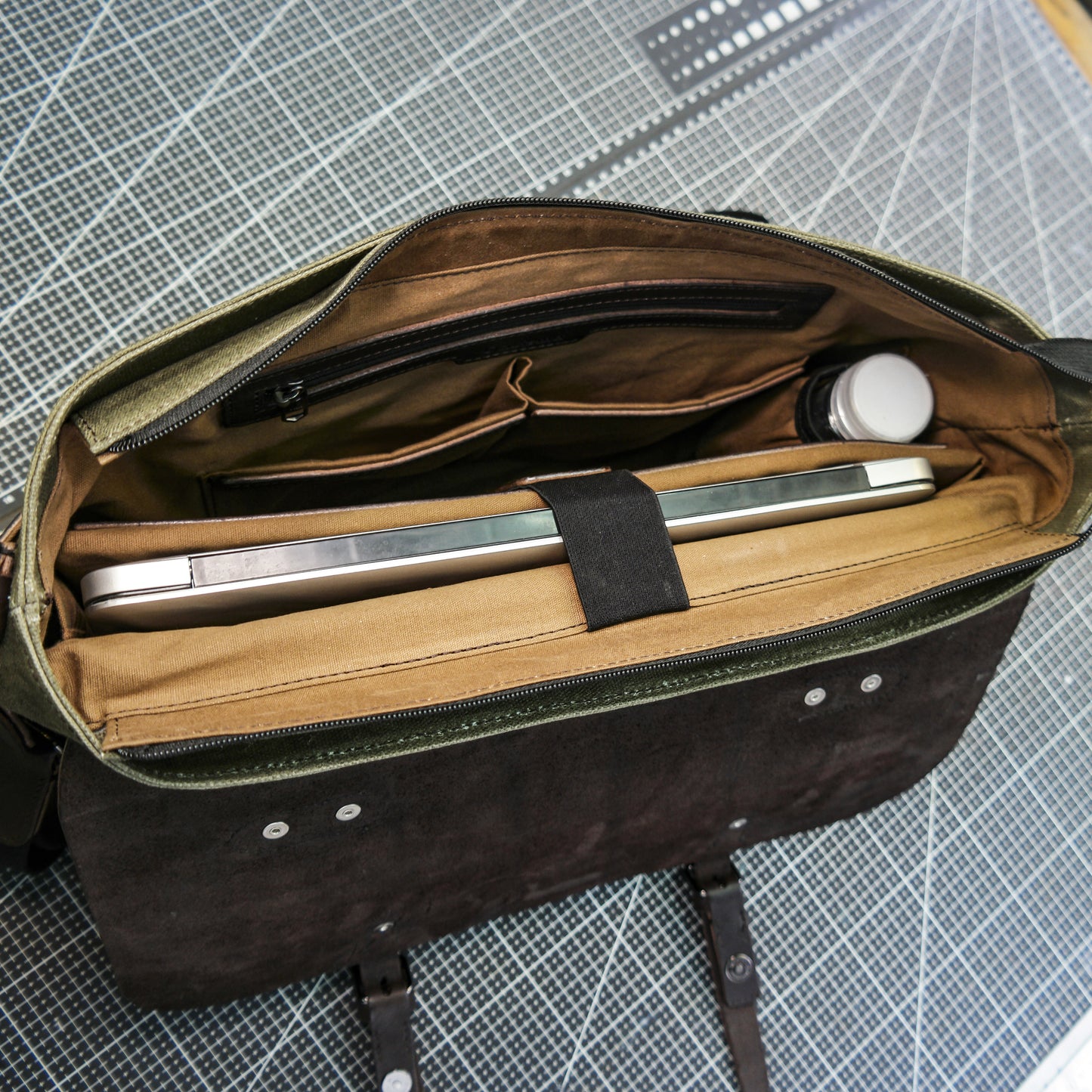 Crazy horse cowhide and waxed canvas handbag, messenger bag, vintage bag