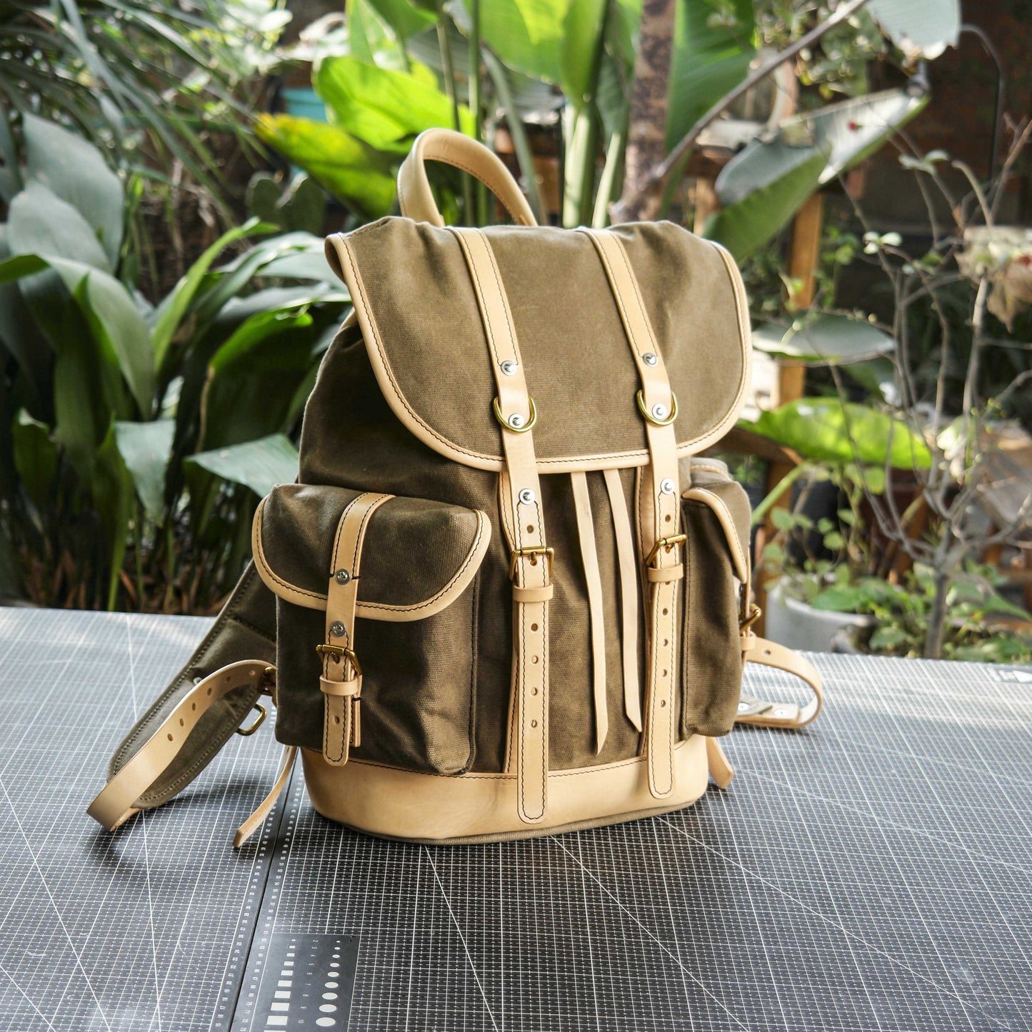 18L Wax Canvas & Vegetable Tanned Leather Backpack PDF Pattern SG-72