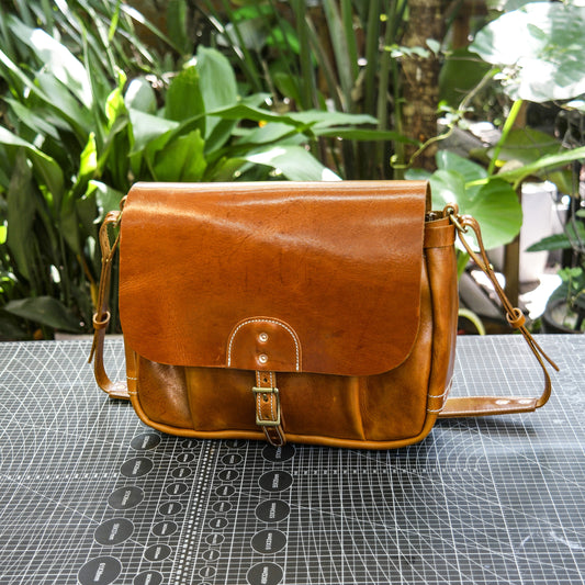 Full Grain Cowhide Messenger Bag Briefcase - 14 to 18 Inch