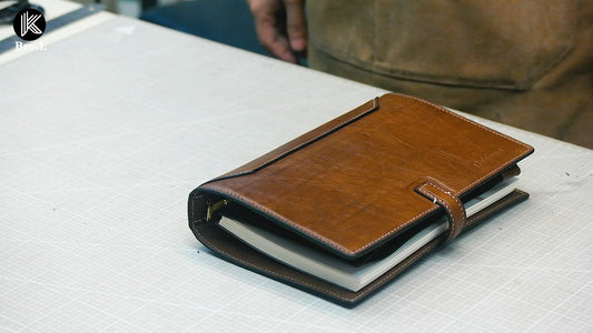 Personalized leather binder cover, A5 binder with 6 rings, can be refilled with planners, traveler magazines, and can fit into a mobile phone's handheld notebook - brown