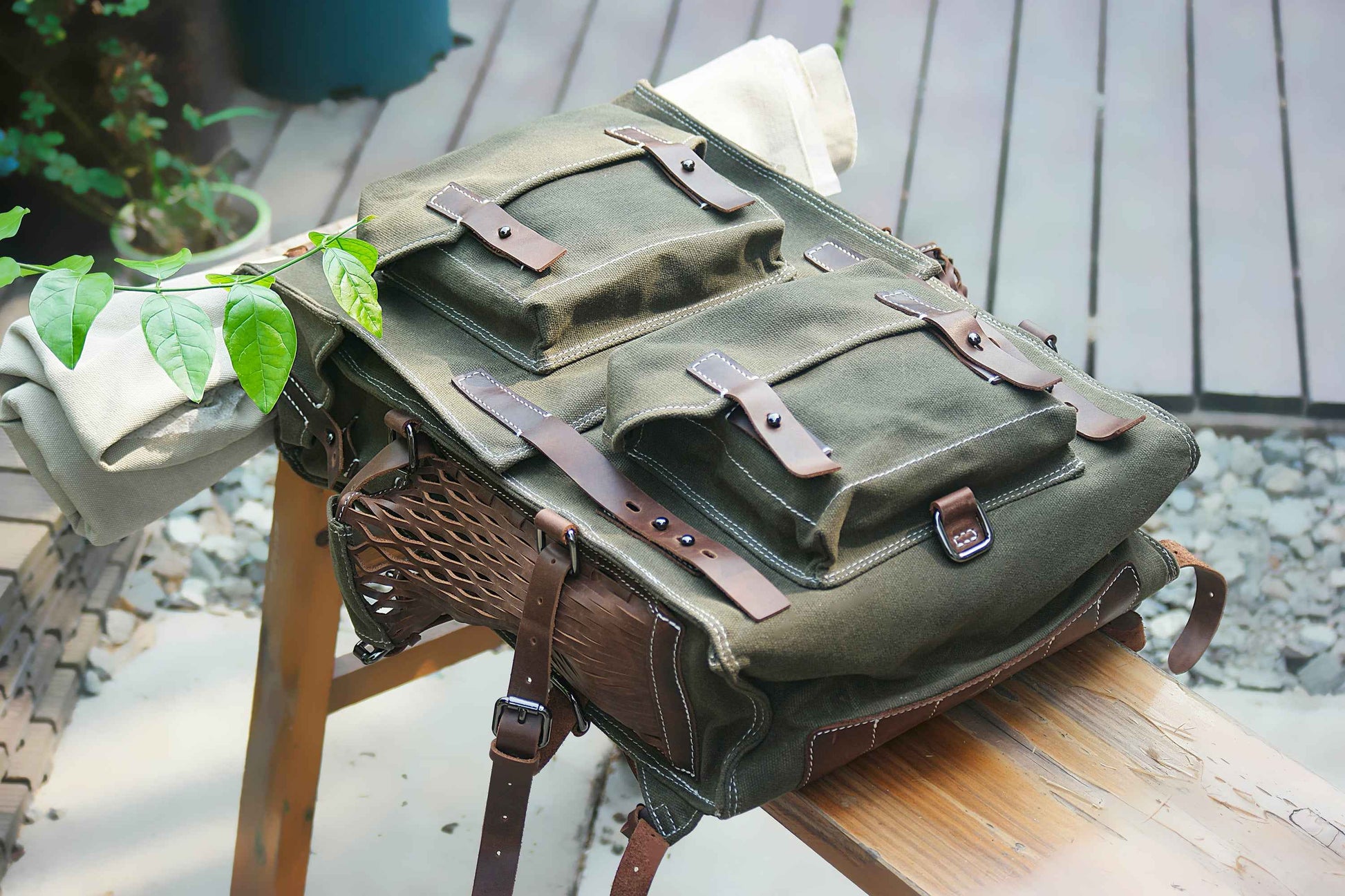 Leather Hiking Backpack & Canvas Vintage Knapsack Physical Pattern